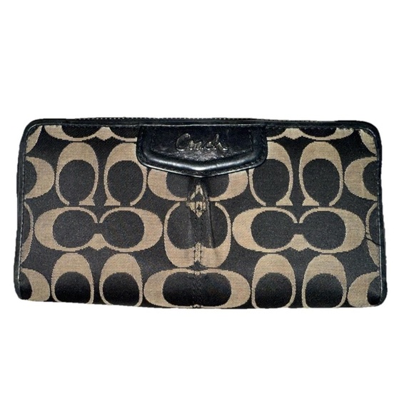 Coach Signature Logo Women’s Wallet / Missing Zipper Pre-Owned Good Condition - Picture 1 of 7
